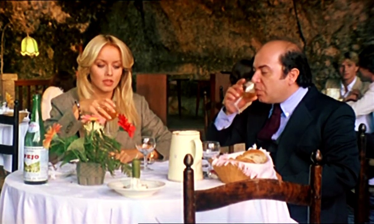 L'infermiera Di Notte (1979) Gloria Guida & Lino Banfi,Alvaro Vitali,Mario Carotenuto,Anna Maria Clementi -