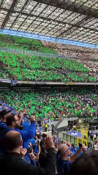 Il video della coreografia dell'Inter prima del fischio d'inizio: un pennello dipinge i tifosi