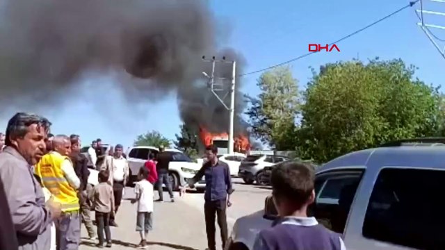 Şanlıurfa’da tur otobüsü alev alev yandı