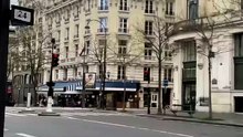 Est-ce que tu savais que les rues de Paris étaient pavées de bois?