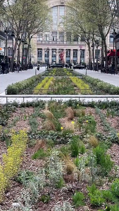👀 Tu passes sûrement devant la Gare du Nord sans vraiment la regarder…