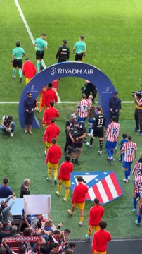 Así ha sido la salida del Griezmann al Metropolitano con sus 4 hijos en su despedida | Atleti - Girona