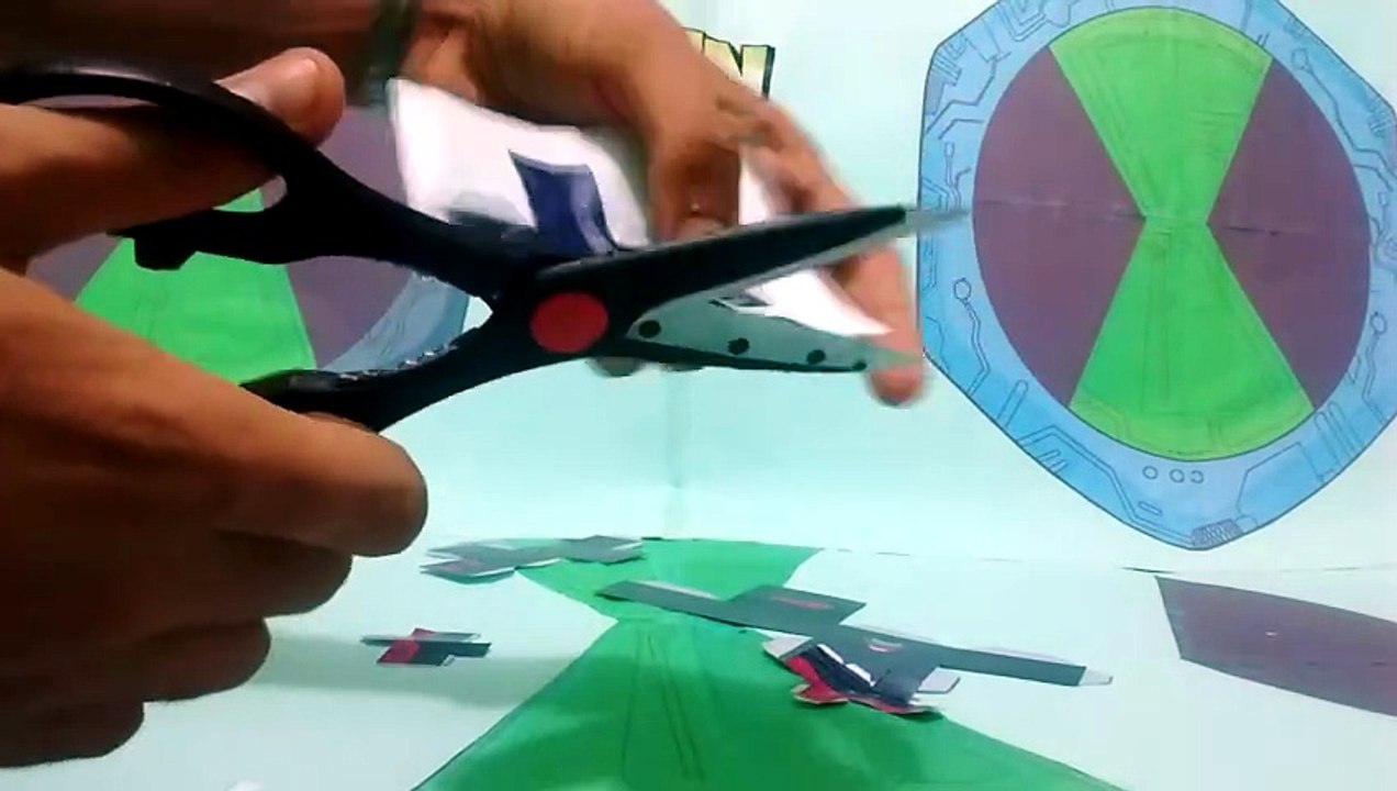Tutorial- Brinquedo de Papel do Cromático- Ben 10 AF