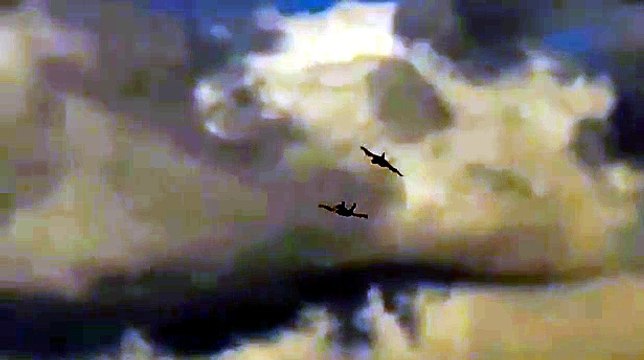 Dos aviones chocaron durante show aéreo en EE.UU.