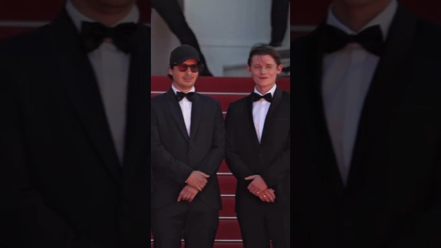 L’équipe du film Moulin sur le tapis rouge du Festival de Cannes