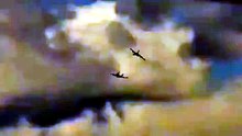 Video: impactante choque de dos aviones militares en un show aéreo en Estados Unidos