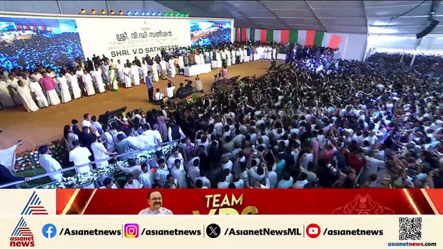 സത്യപ്രതിജ്ഞാ ചടങ്ങിനായി ഗവര്‍ണര്‍ രാജേന്ദ്ര അര്‍ലേകര്‍ വേദിയില്‍