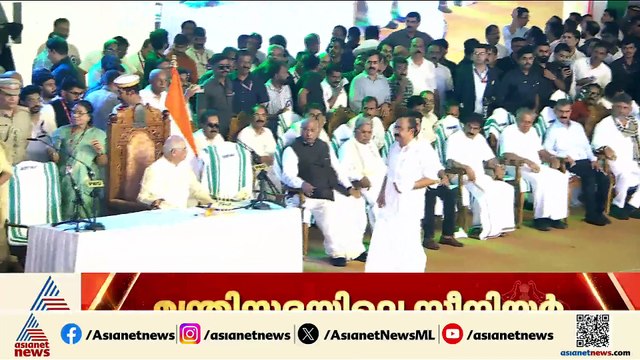 ചരിത്രഭൂരിപക്ഷം നേടി മന്ത്രിസഭയിലേക്ക്... ദൈവനാമത്തിൽ സത്യപ്രതിജ്ഞ ചെയ്ത് പി കെ കുഞ്ഞാലിക്കുട്ടി