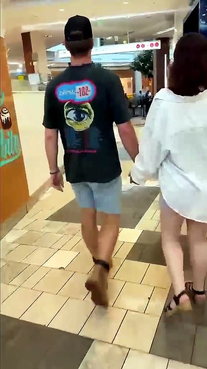 She played a prank on him at the mall and it didn't turn out how she expected 😱💍💍