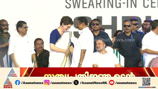 വേദിയിൽ പ്രമുഖരുടെ നീണ്ട നിര; സിപിഎം സംസ്ഥാന സെക്രട്ടറി എം വി ഗോവിന്ദൻ സത്യപ്രതിജ്ഞ ചടങ്ങിനെത്തി