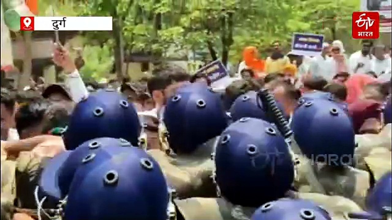 कांग्रेस ने किया दुर्ग निगम कार्यालय का घेराव, ताम्रध्वज साहू बोले- ट्रिपल इंजन सरकार फेल, मूलभूत सुविधाएं भी नहीं मिल रही