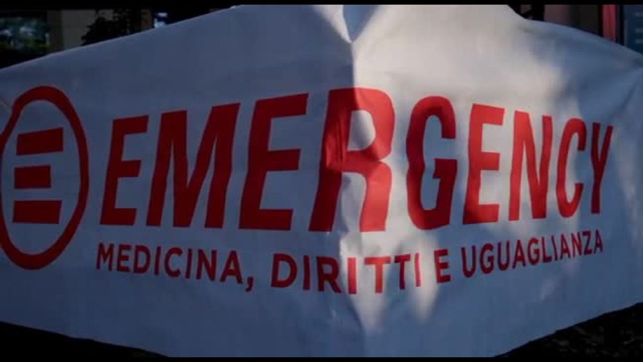 A Milano festa per i 32 anni di Emergency nel ricordo di Gino Strada