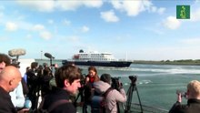 El crucero afectado por brote de hantavirus llega al final de su travesía