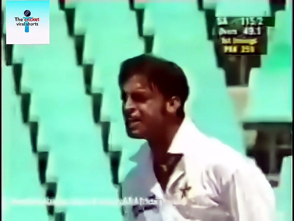 Jacques Kallis dismissed by Shoaib Akhtar 6times.