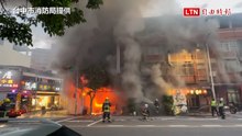 台中西屯熱炒店傳火警 現場火勢猛烈、濃煙竄天超嚇人