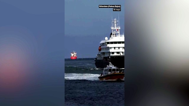 El crucero neerlandés MV Hondius llega a Róterdam para su desinfección