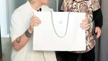 J'offre une tétine à Elodie ??