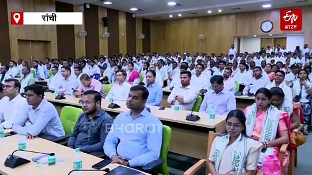 नवचयनित सहायक आचार्यों और महिला पर्यवेक्षकों को मिला नियुक्ति पत्र, जानिए सीएम हेमंत सोरेन ने बधाई देते हुए क्या कहा