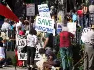 Protestation Michelle Bachelet Berkeley