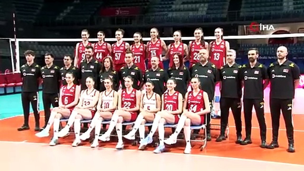A Milli Kadın Voleybol Takımı, Milletler Ligi öncesi basınla buluştu | Ajansspor | IHA