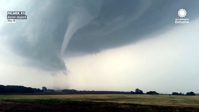 Storm chasers intercept tornado in close encounter in Kansas
