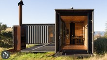 NEVER TOO SMALL Mansfield Shipping Container Tiny Home - 30sqm/323sqft