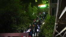 73일 만에 열린 설악산 오픈런...첫날 만9천여 명 몰려 / YTN