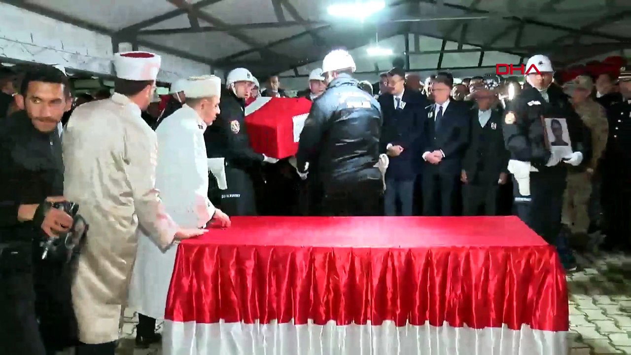 Şehit polis Koç için Van'da tören