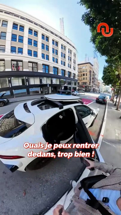 On prend un taxi autonome : c'est le futur !