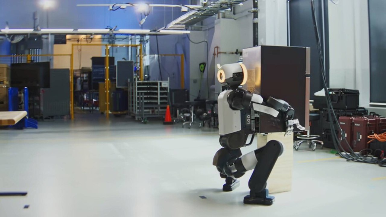 »Wir haben sein Limit noch nicht gesehen«: Atlas von Boston Dynamics kann einen ganzen Kühlschrank alleine tragen