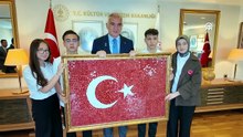 Bakan Ersoy, 19 Mayıs dolayısıyla genç sanatçıları ağırladı