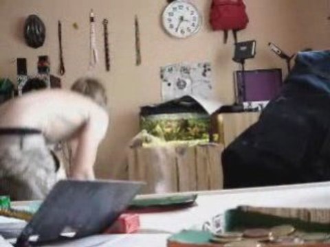 Regis fait de la musculation