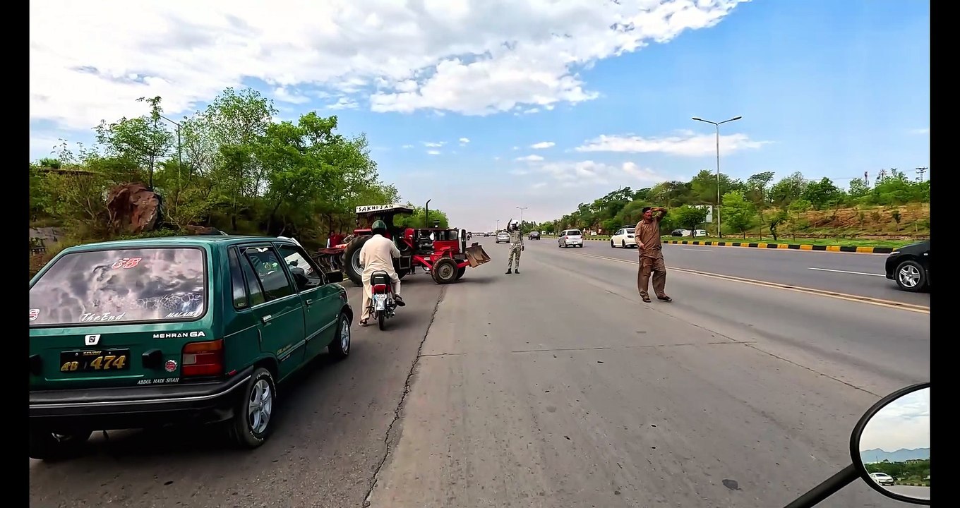 Car Accident Caught on Camera _ Kashmir Highway