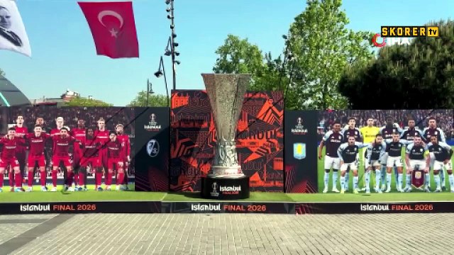 İlhan Mansız, UEFA Avrupa Ligi kupasını Beşiktaş Meydanı'na getirdi
