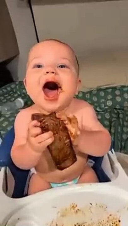 👶🏻 Cute Hungry Babies 😂 #Funny Food Discoveries #Sweet Family #Moments