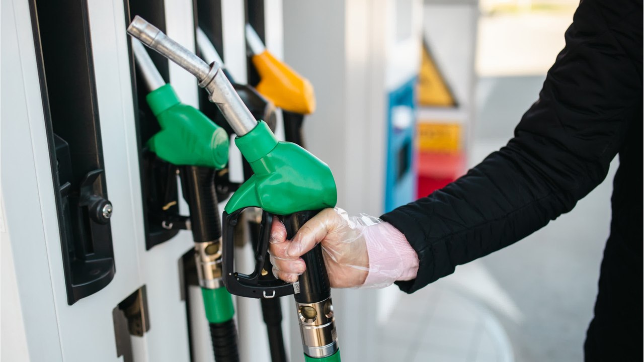 Prix du carburant : un grand groupe pétrolier cesse de distribuer son essence et son gasoil en France, quelles conséquences à la pompe ?
