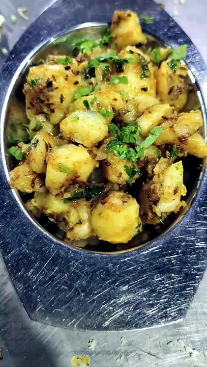 Dhabe Style Aalu Jeera Sabji | Fry Pan Mein Banti Swadisht Aalu Jeera Recipe