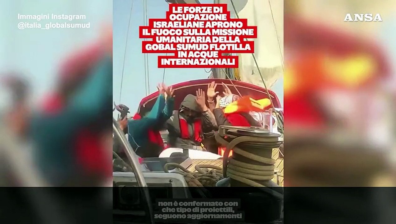 Flotilla: "Spari di Israele su 6 barche, una e' italiana"