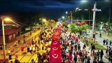 Antalya'da 400 metrelik Türk bayrağıyla fener alayı