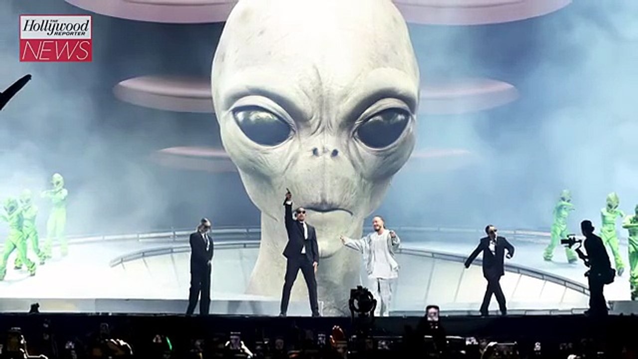 Will Smith Surprises Crowd During J. Balvin Set...