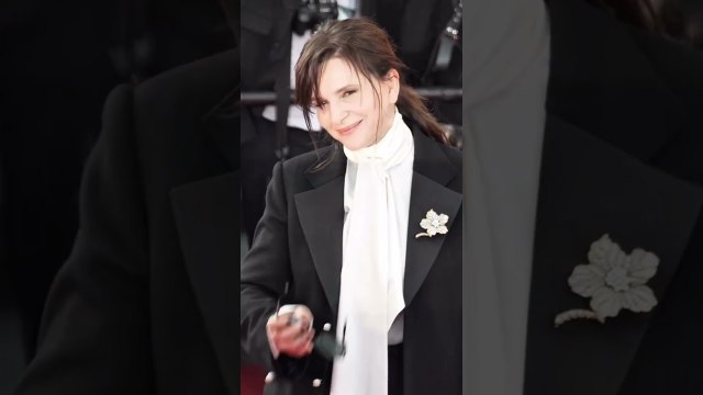 Juliette Binoche sur le tapis rouge du Festival de Cannes pour la projection de Amarga Navidad,