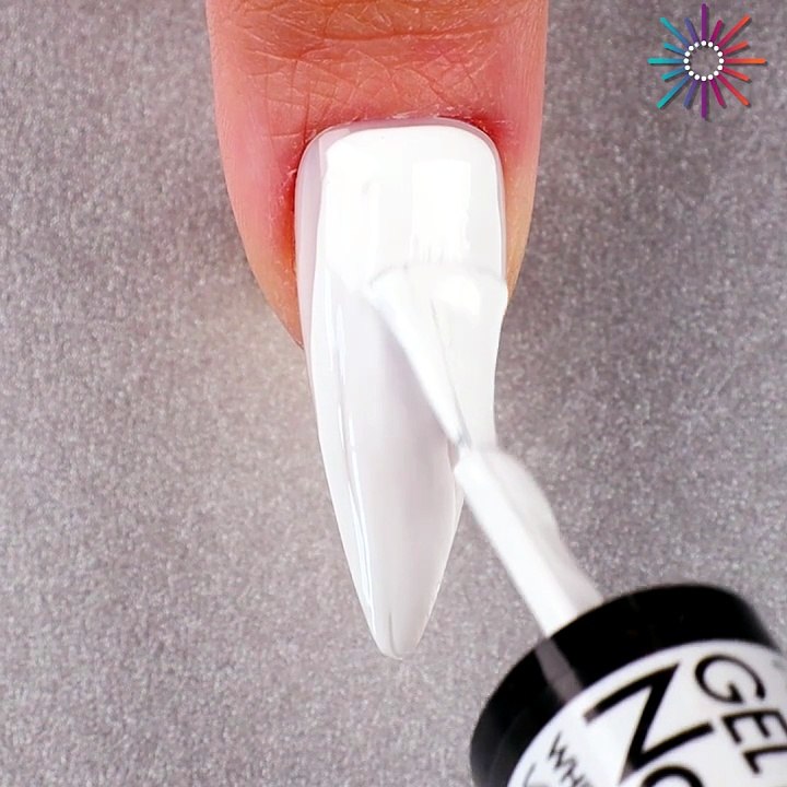 Nail art using unexpected materials! 💅