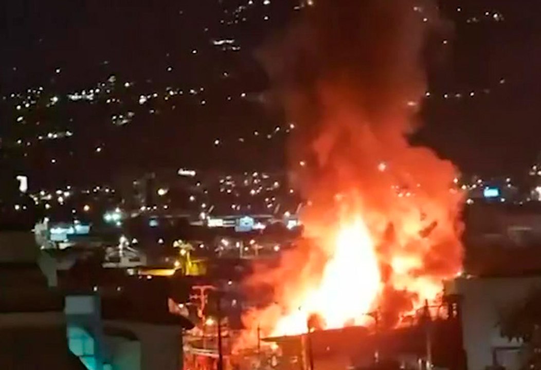 tn7-Bomberos atienden gran incendio cerca del Hospital de la Mujer