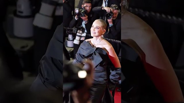 Sharon Stone sur le tapis rouge du Festival de Cannes pour la projection du film ✨ L’actrice a pris