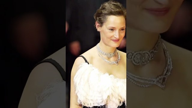 L’équipe du film Diamond sur le tapis rouge du Festival de Cannes pour la projection du film ✨ Le