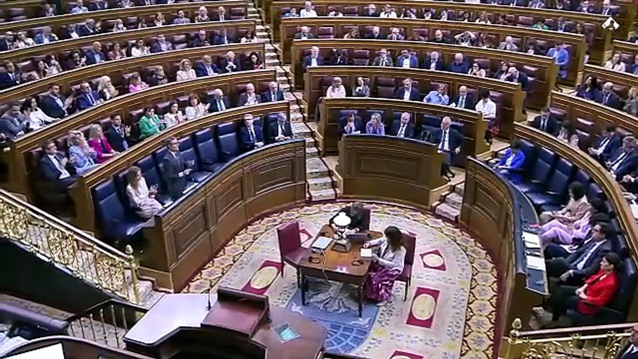 Cayetana atiza a Sánchez, que huye del Parlamento indemne y sin responder sobre Zapatero: «¡Y se fue el ultra plus!»