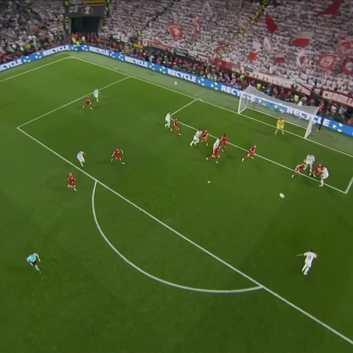 Goal by Youri Tielemans