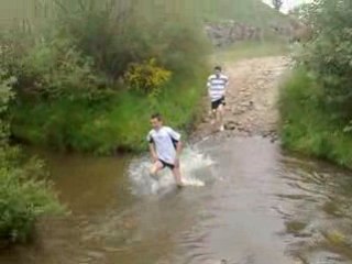 traversée de l'eau gelée