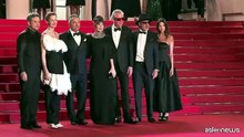 Cannes, sul red carpet Ken Loach, Juliette Binoche e Dita von Teese