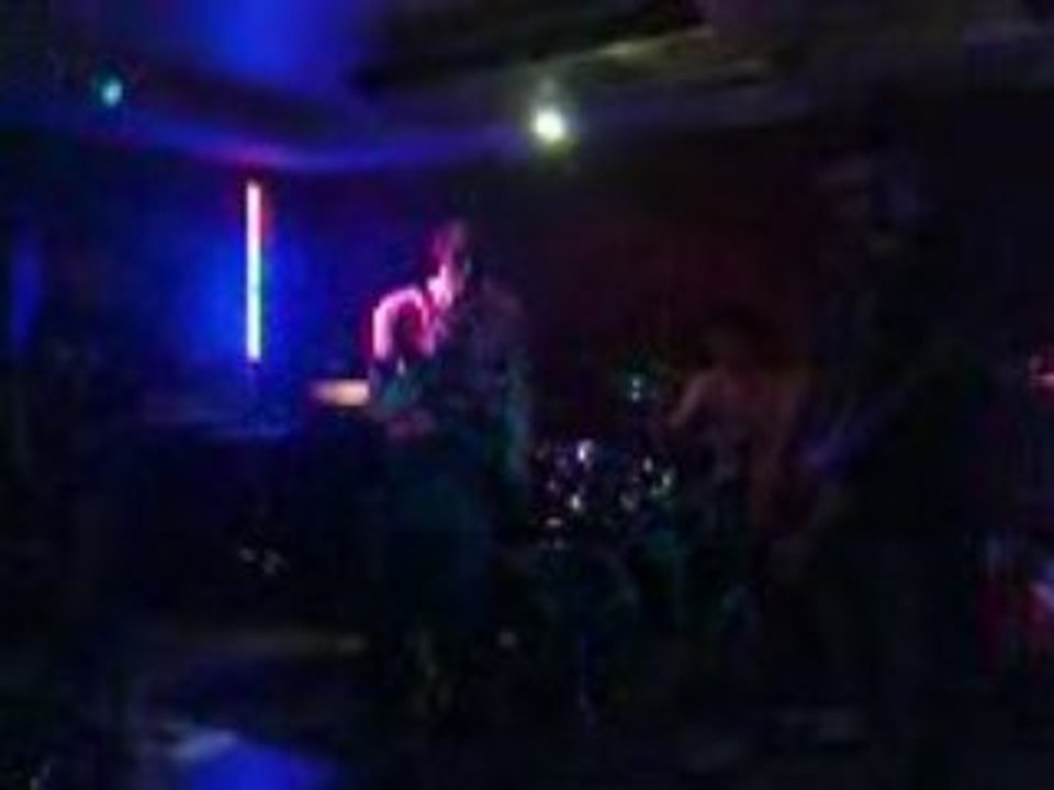 barely Legal - Keep on rockin' (neil young cover)